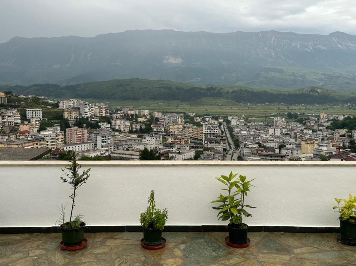 Jons Apartment Gjirokastër Exterior foto